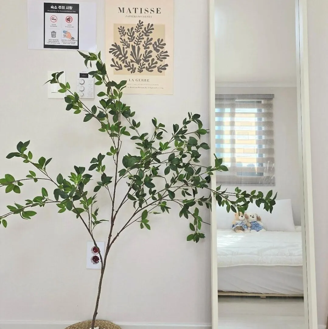 Feel At Home Incheon 0*,  South Korea